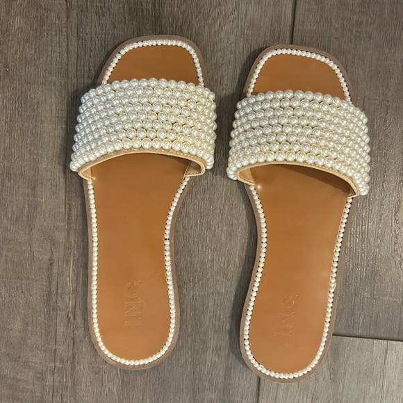 Pearl slides - Picture 1 of 4